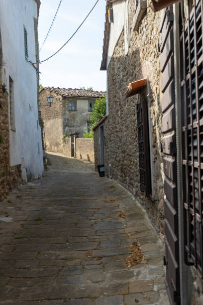 Vicolo del borgo storico di Montevettolini