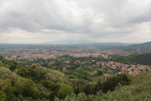 Panorama della Valdinievole vista dalle colline
